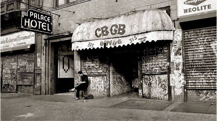 CBGB: Klub Kecil New York yang Mengubah Sejarah Punk Rock