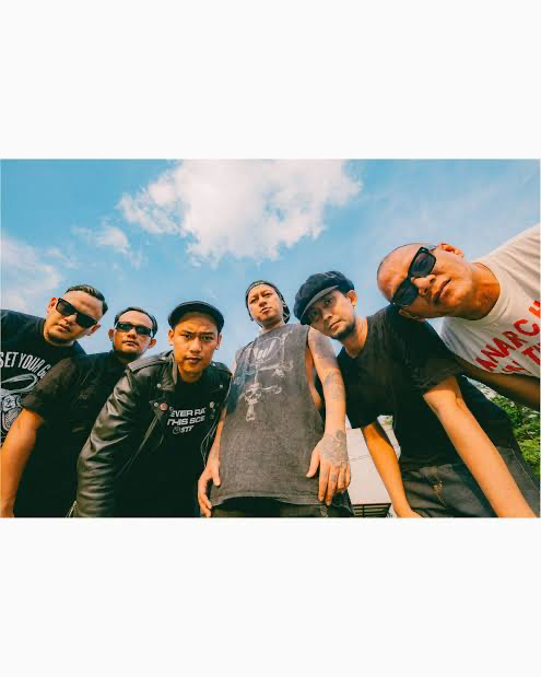 Tenholes Kembali Lewat Maxi Single Membakar Malam dan Tiga