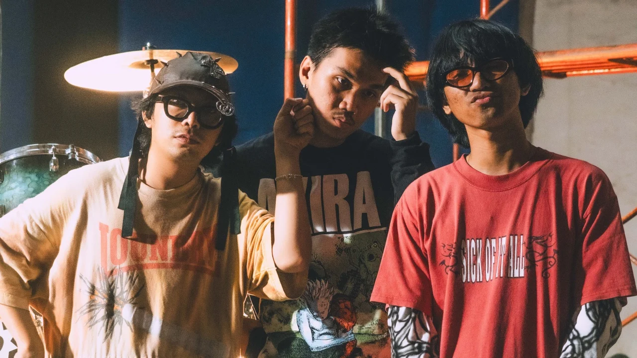 Dongker Rayakan Balada Dongkap di "Lautan Bunga Warna Terang"