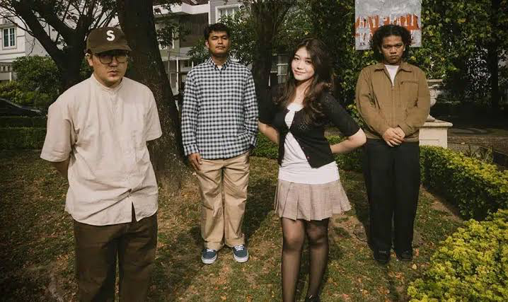Grass Park Hadirkan Dua Sisi Emosi Lewat Maxi-Single Stillness & Home