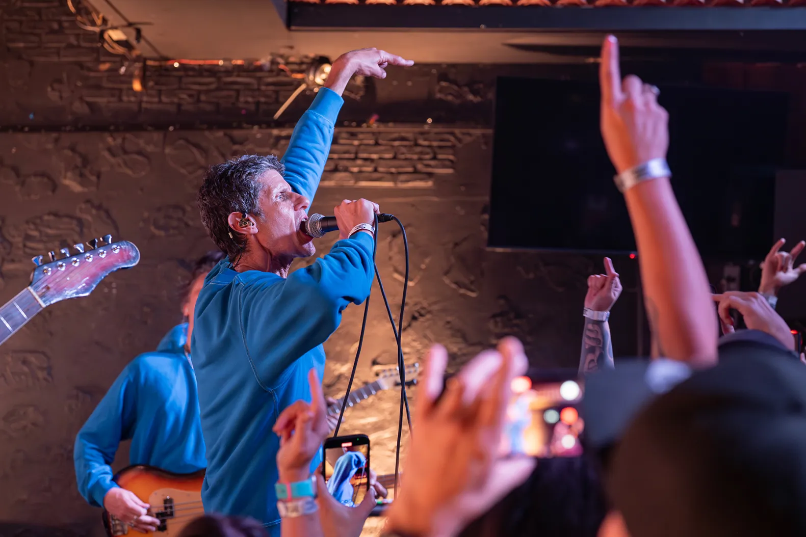Mike D - Beastie Boys: "Saya Harus Belajar Merasa Kembali" Saat Membuka Tur Solo Eropa 2026