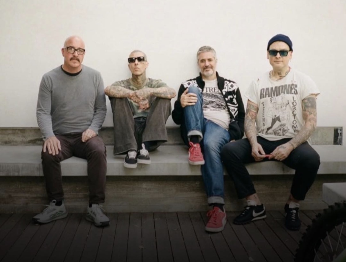 Travis Barker Sebut Album Baru Alkaline Trio "Spesial"